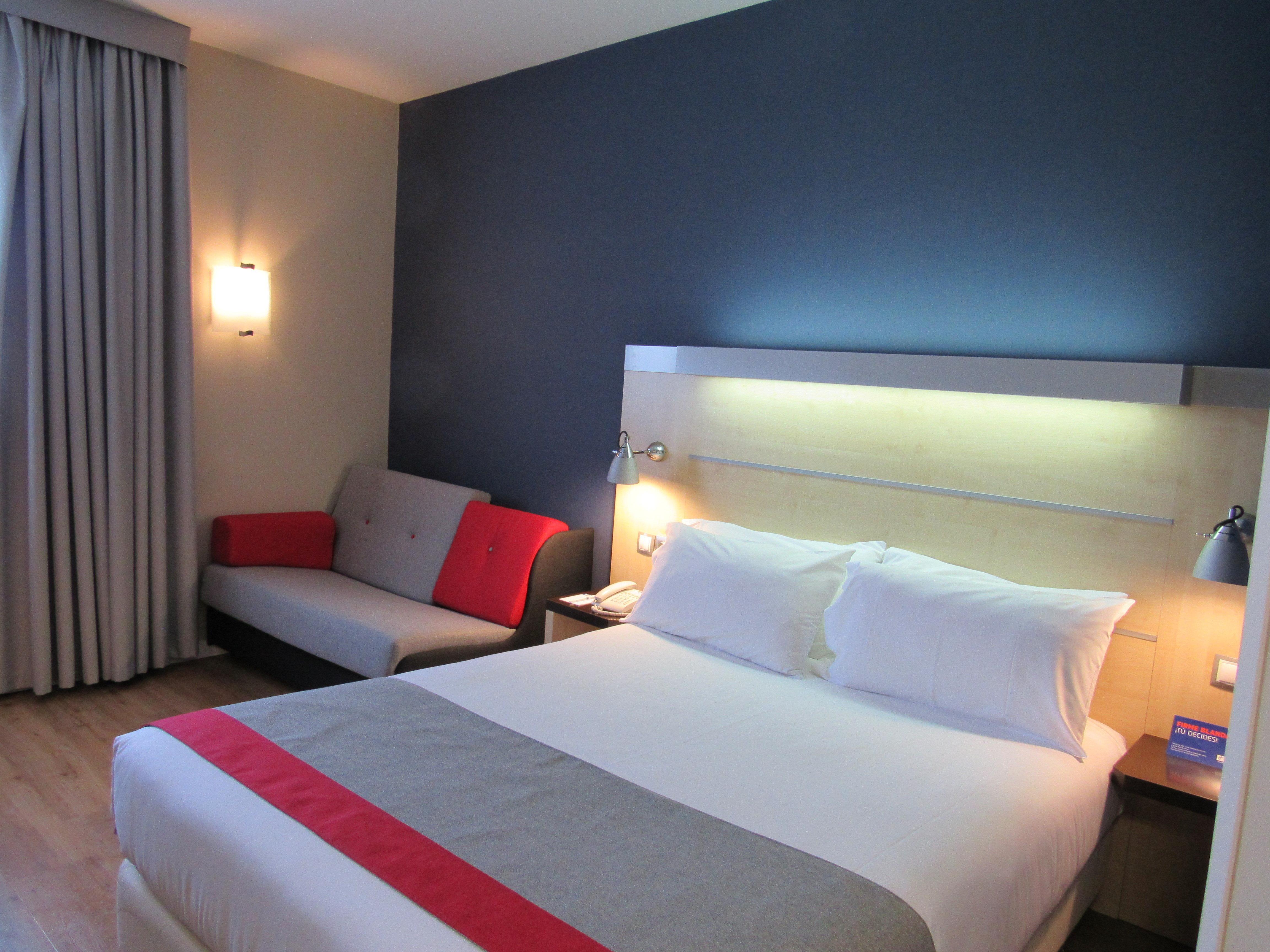 Holiday Inn Express Madrid-Getafe By Ihg מראה חיצוני תמונה