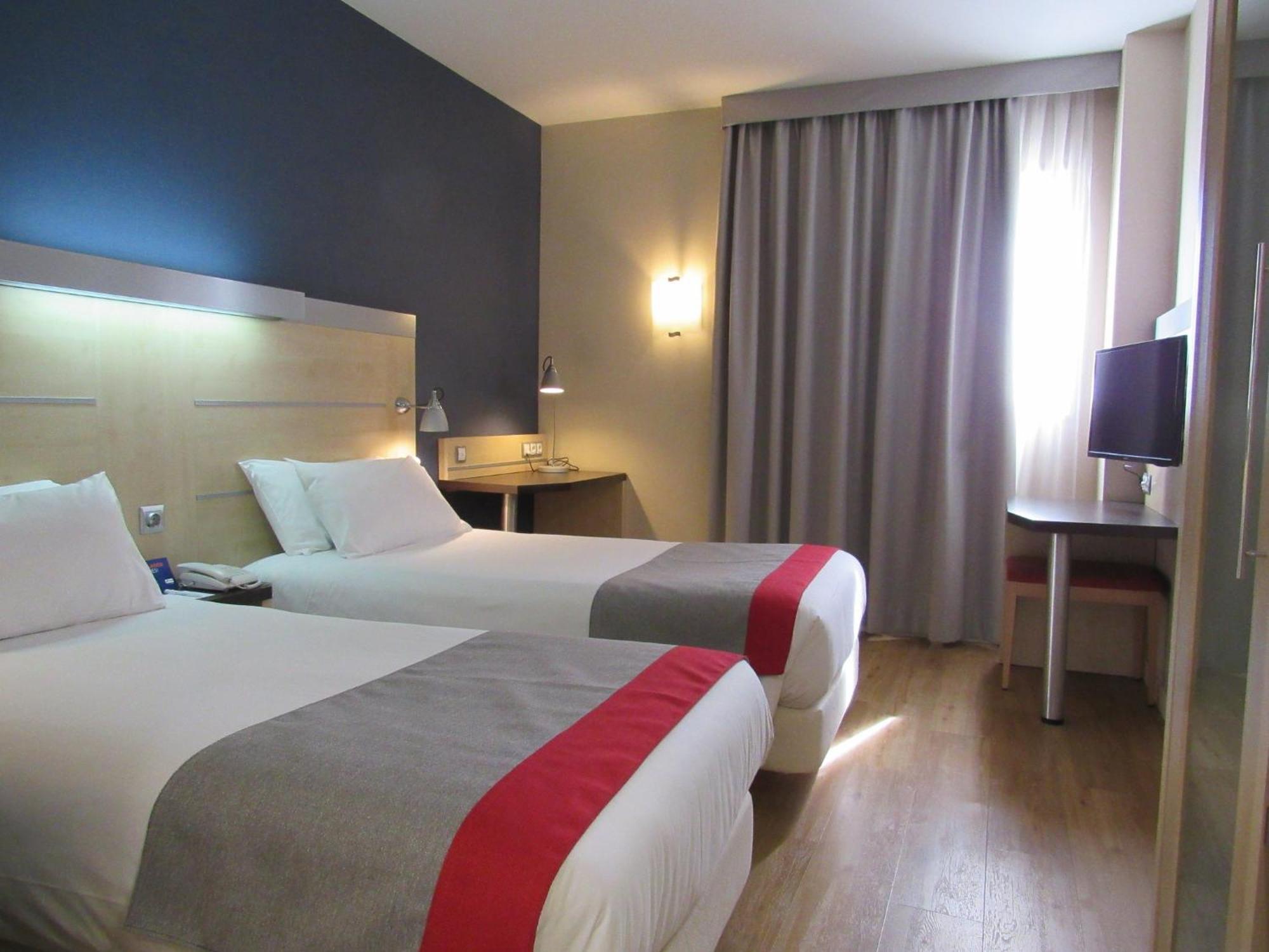 Holiday Inn Express Madrid-Getafe By Ihg מראה חיצוני תמונה