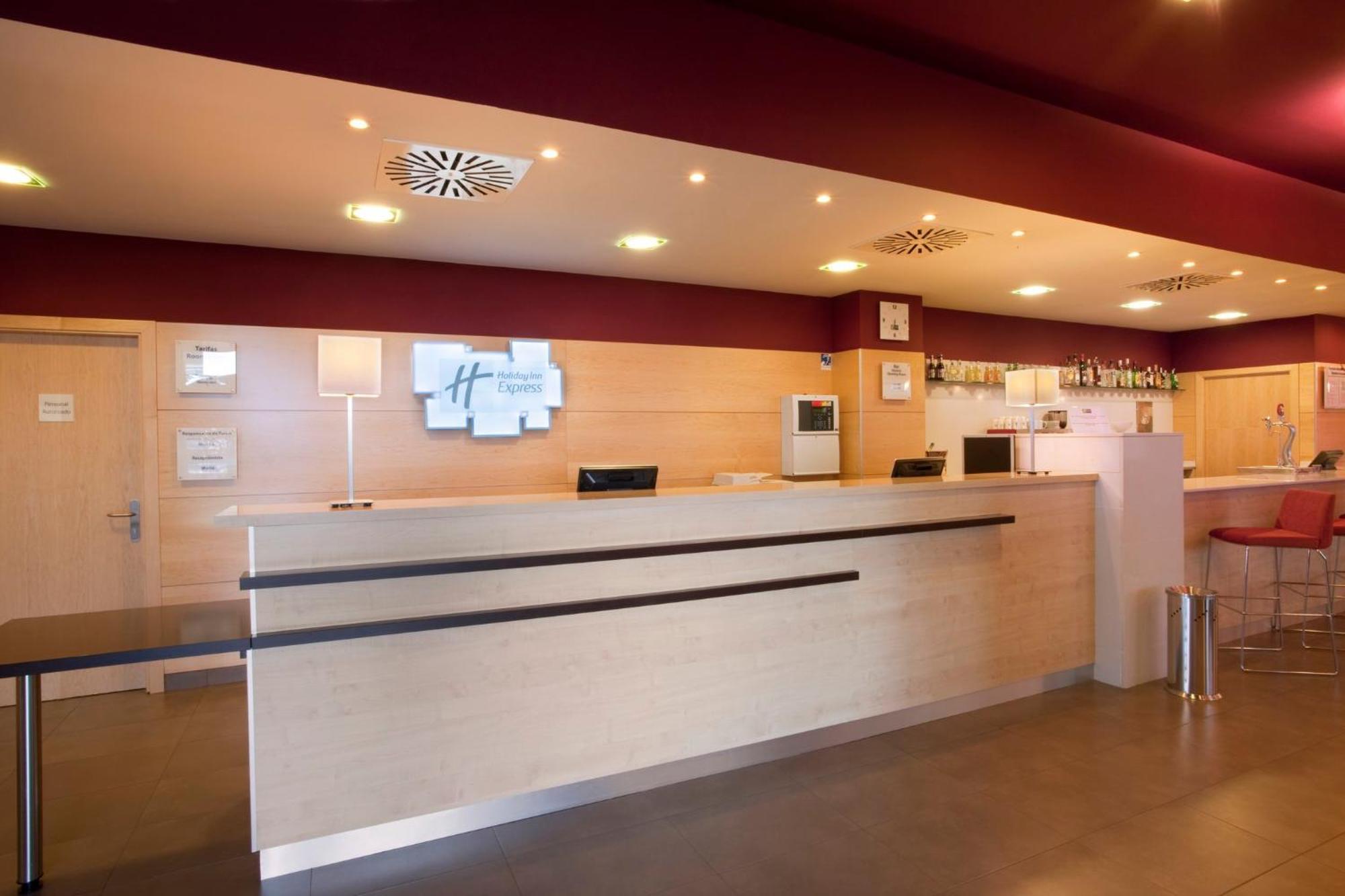 Holiday Inn Express Madrid-Getafe By Ihg מראה חיצוני תמונה