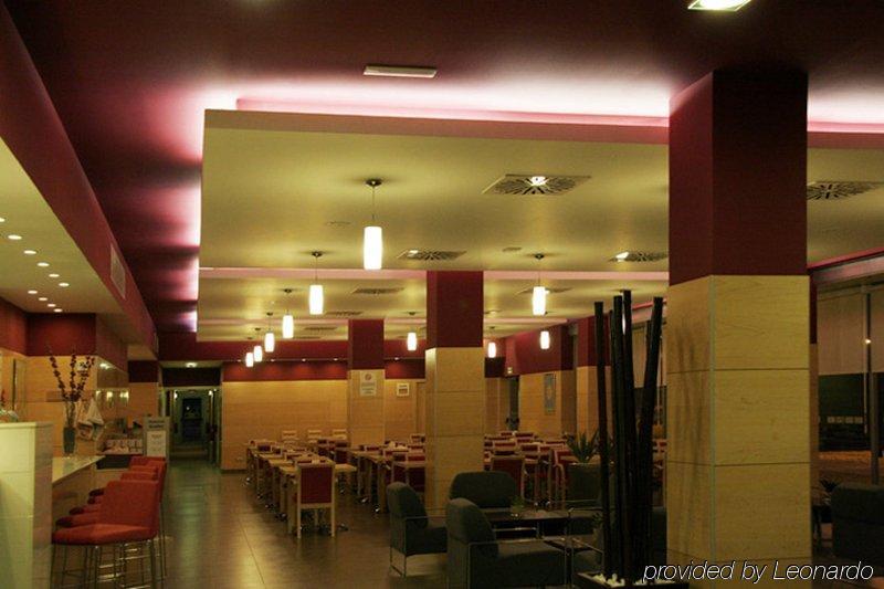 Holiday Inn Express Madrid-Getafe By Ihg מסעדה תמונה