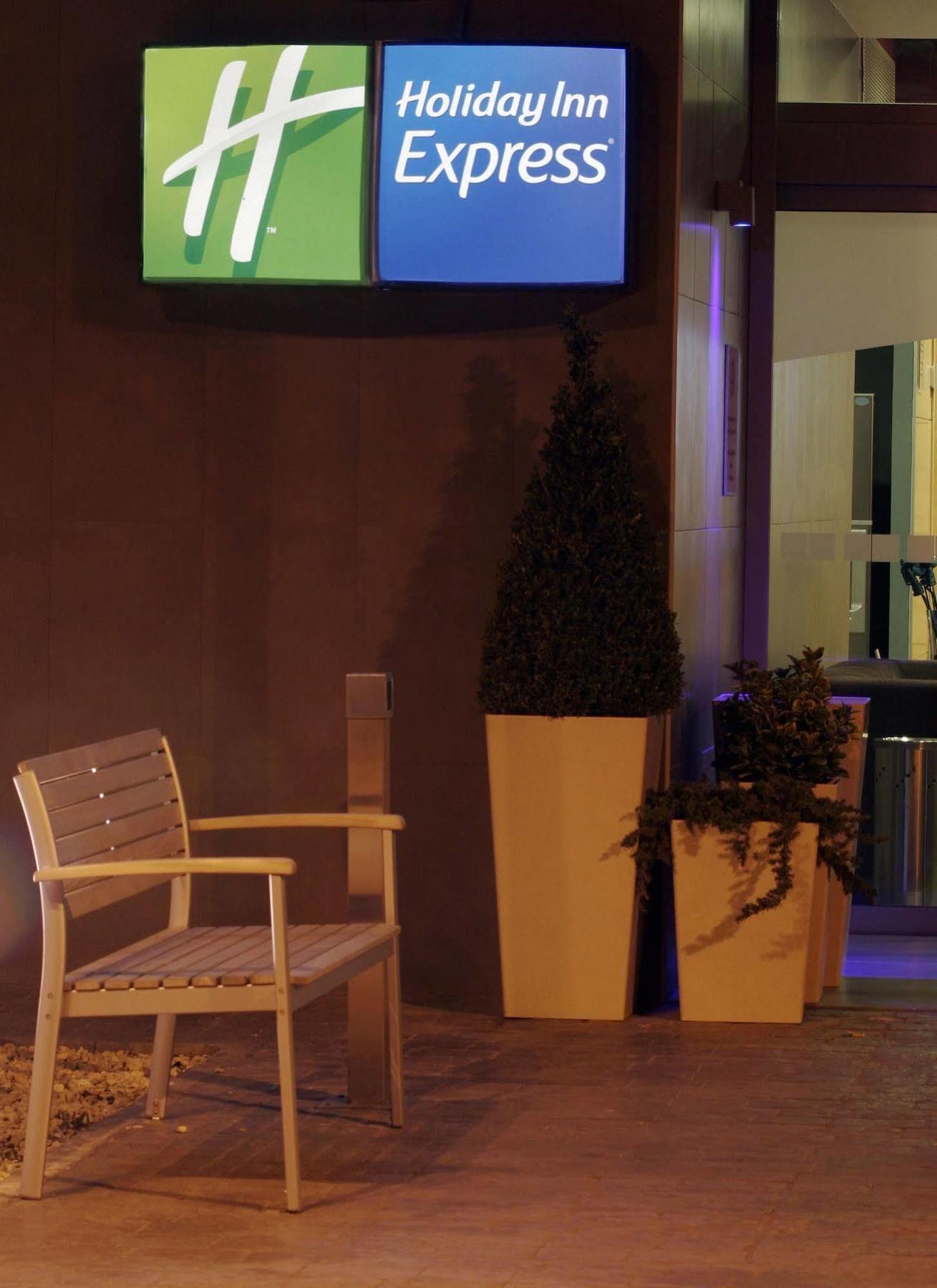 Holiday Inn Express Madrid-Getafe By Ihg מראה חיצוני תמונה