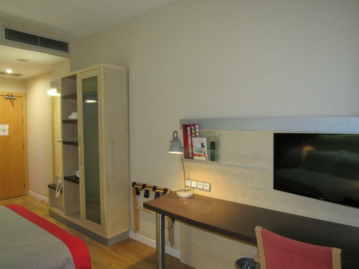 Holiday Inn Express Madrid-Getafe By Ihg מראה חיצוני תמונה